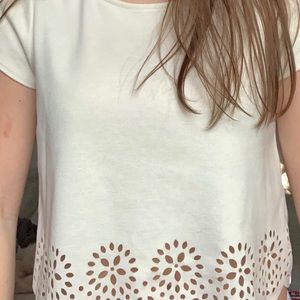 White T-shirt with embroidery